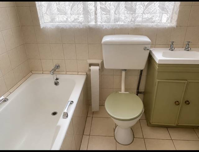 3 BEDROOM FREEHOLD FOR SALE IN VANDERBIJLPARK CE 5